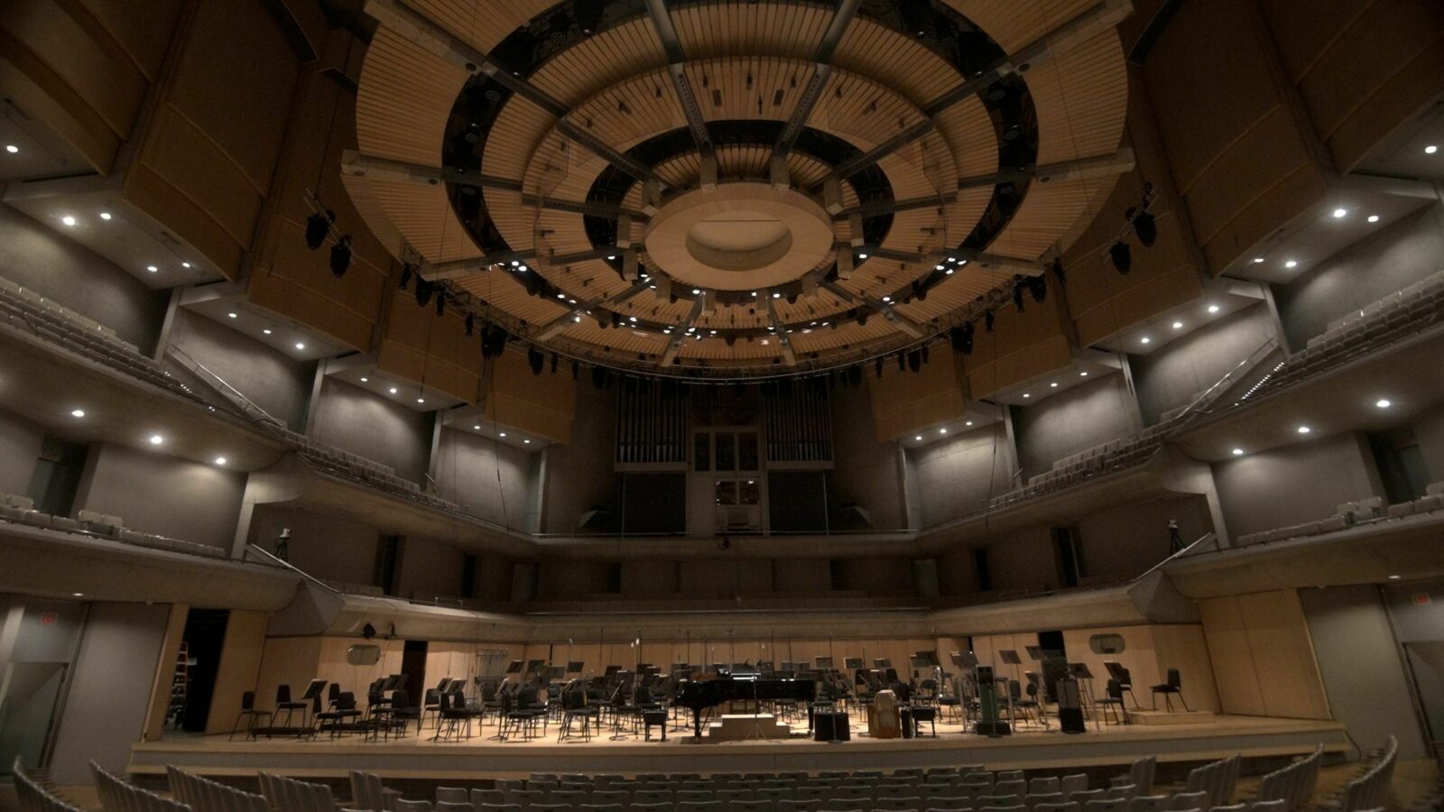 Arthur Erickson: Beauty Between the Lines