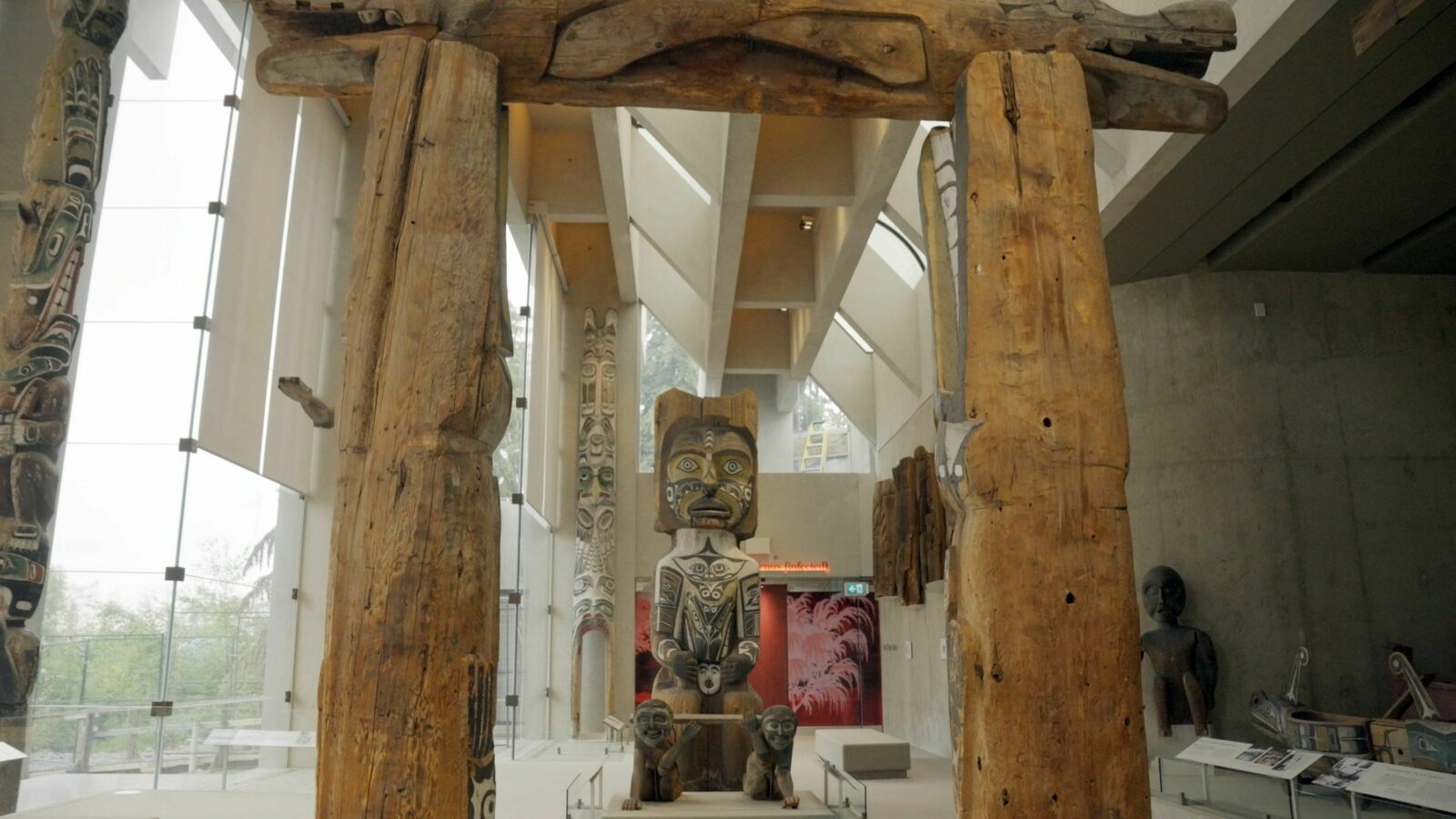 Arthur Erickson: Beauty Between the Lines