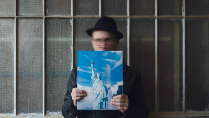 When contemporary art goes off the rails | New collection on ARTS.FILM