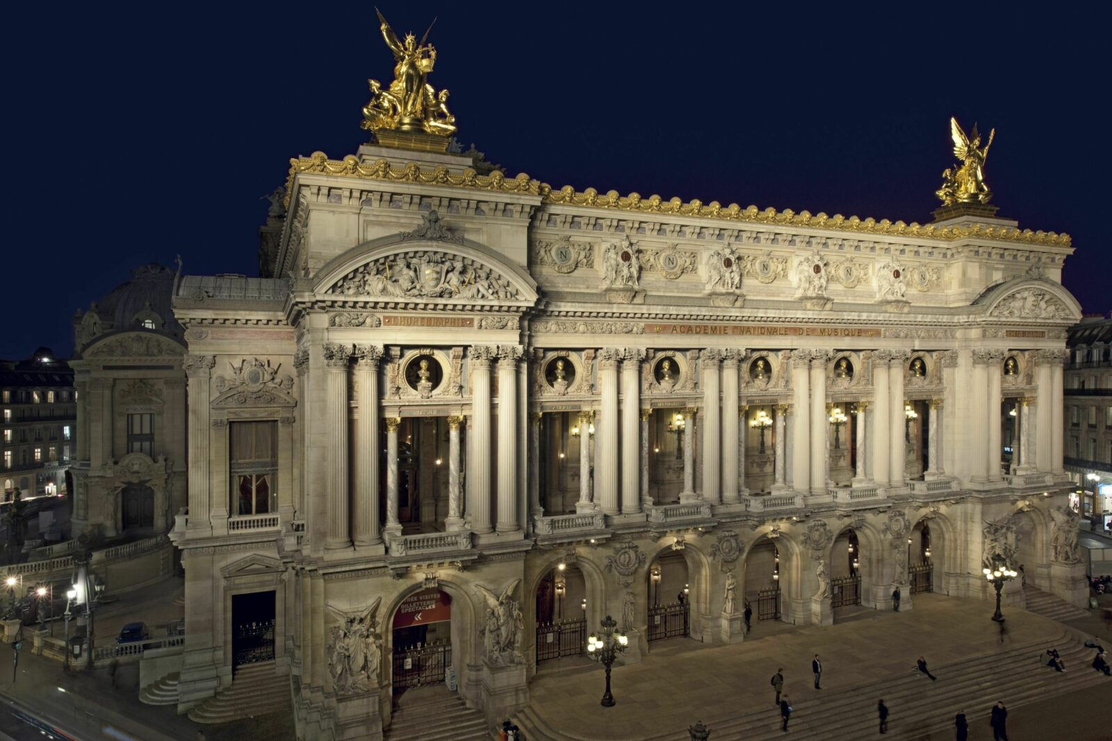 Une journée (extra) ordinaire, 24h à l'Opéra Garnier