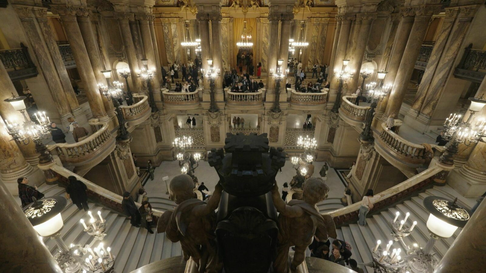 Une journée (extra) ordinaire, 24h à l'Opéra Garnier
